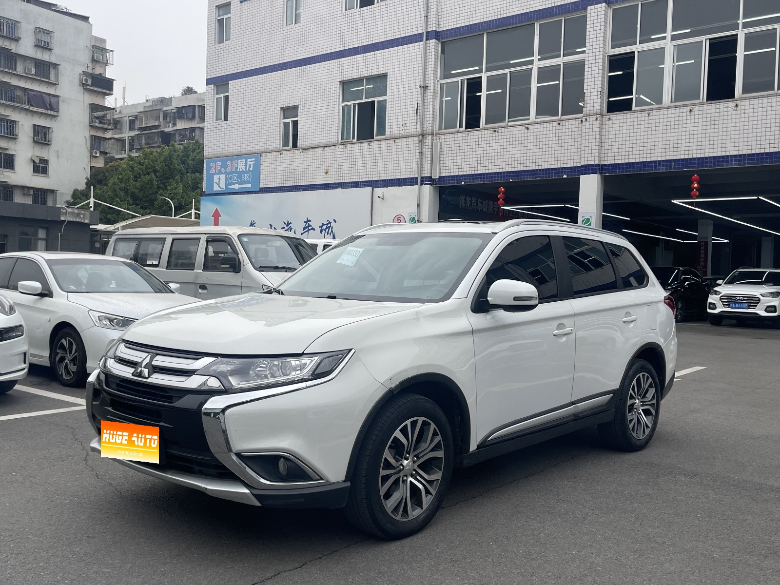 2018款 欧蓝德 2.0L 两驱荣耀版 5座