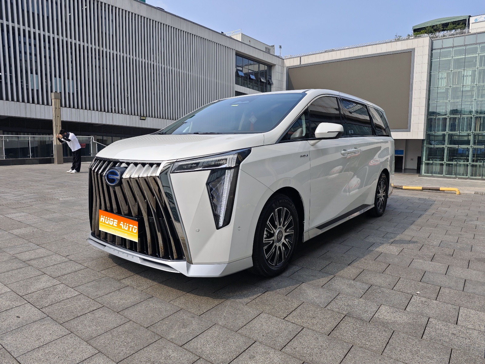MY2023 Trumpchi E9 Grand Master