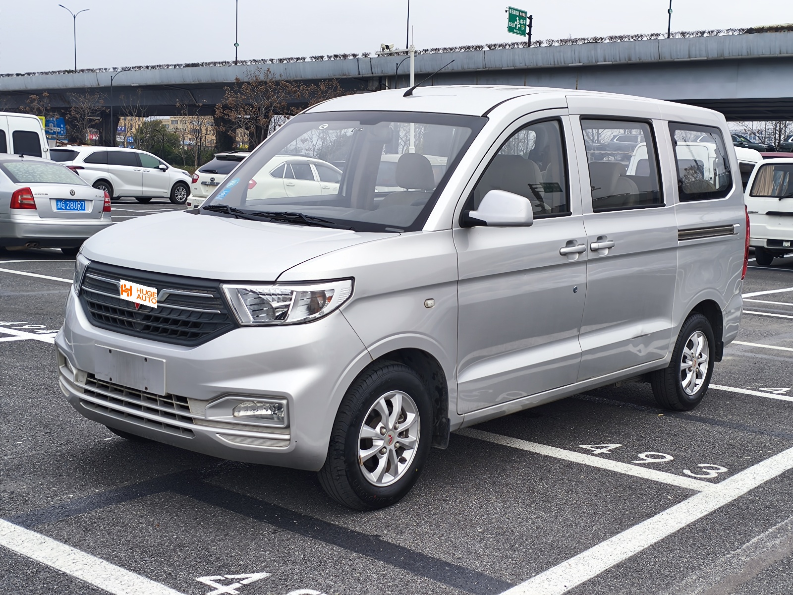 MY2019 Wuling Hongguang V 1.5L Standard Version National VI LAR