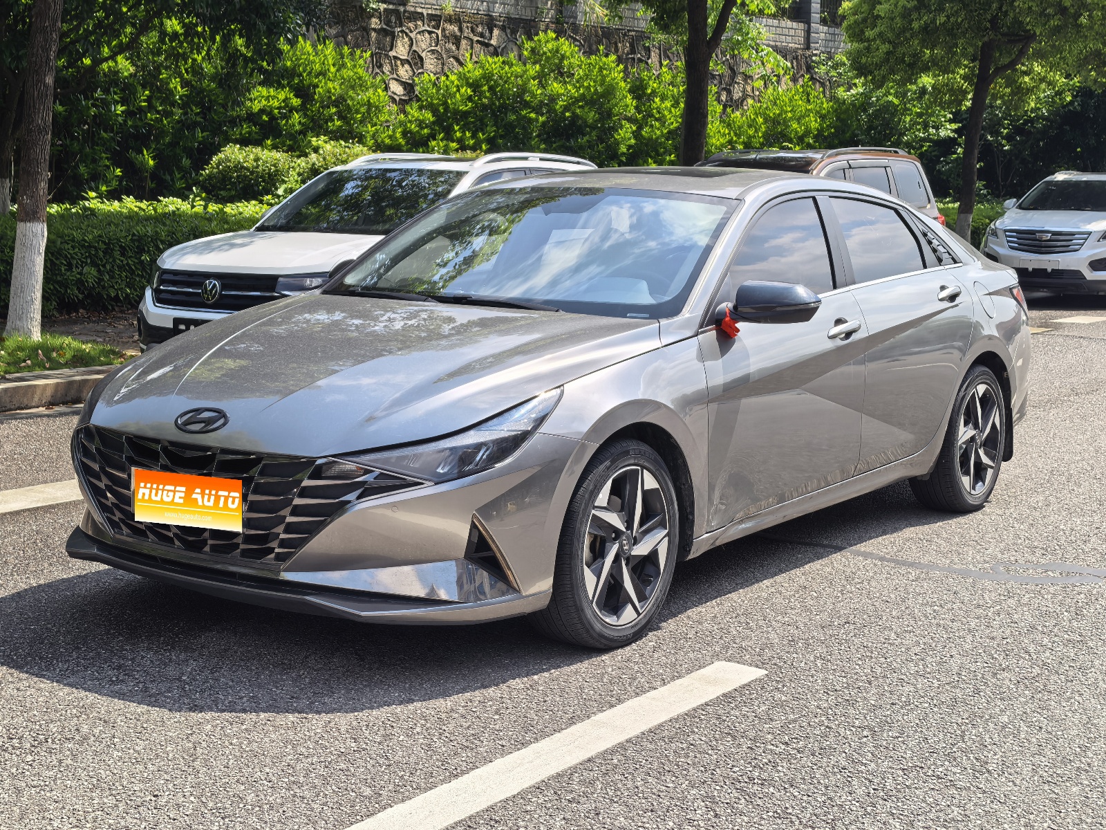 MY2022  Elantra  1.5L CVT LUX Luxury
