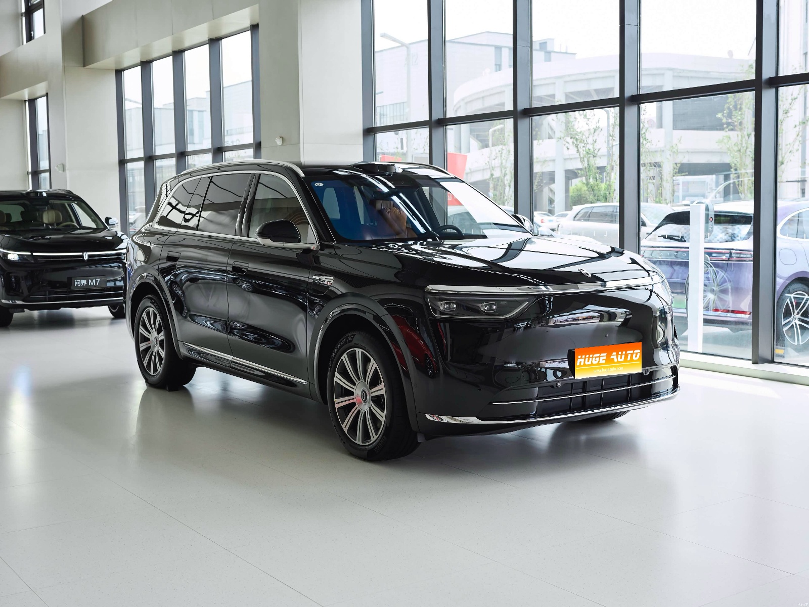 MY2025 AITO M8 BEV Max+ 5 Seats Long Range 192-Line LiDAR