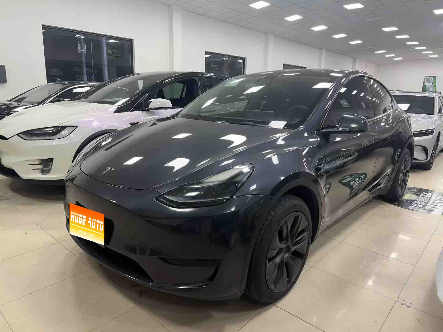 2024款 Model Y 后轮驱动版