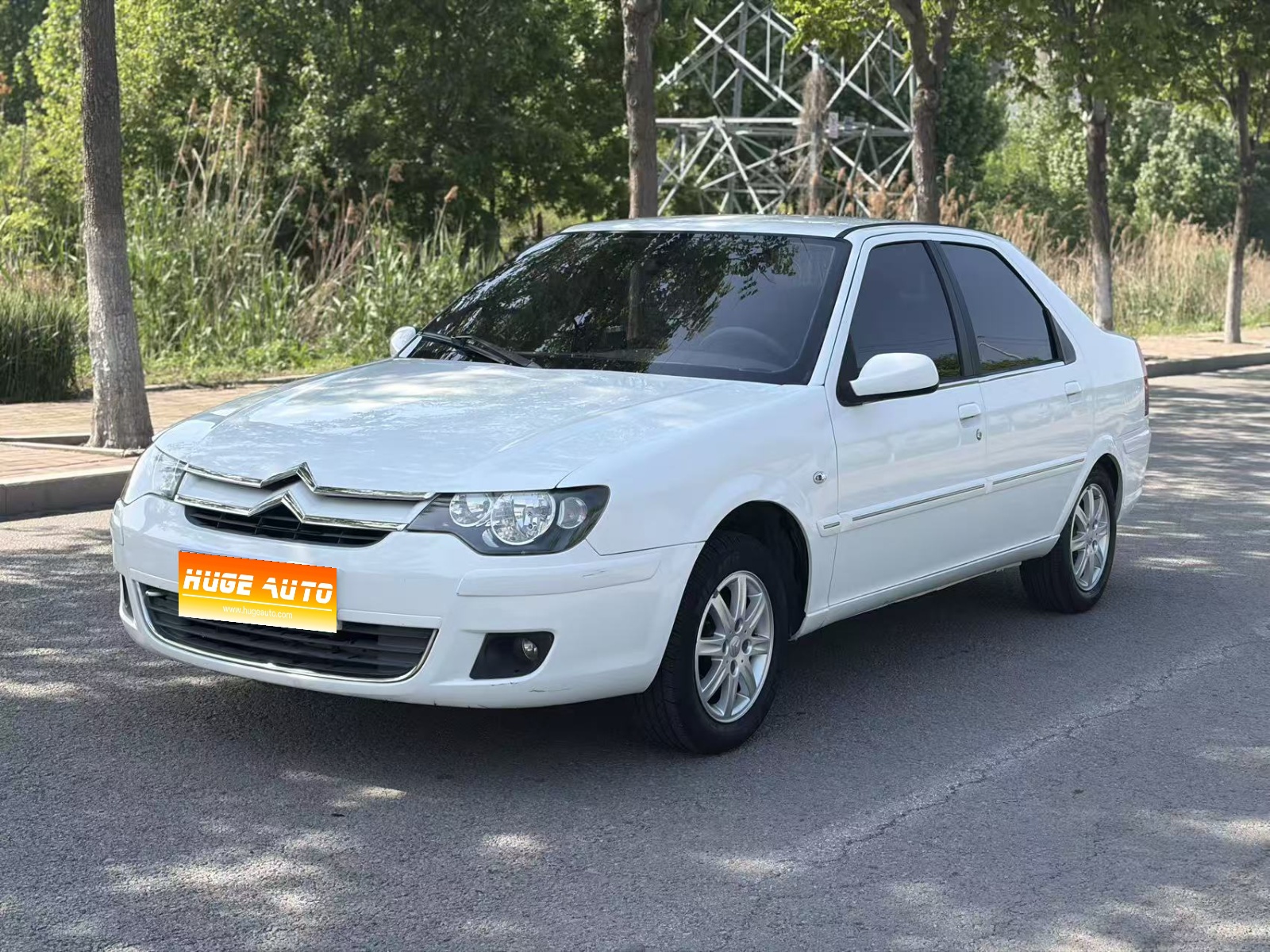 MY2012 Elysee Sedan 1.6L MT Technique CNG
