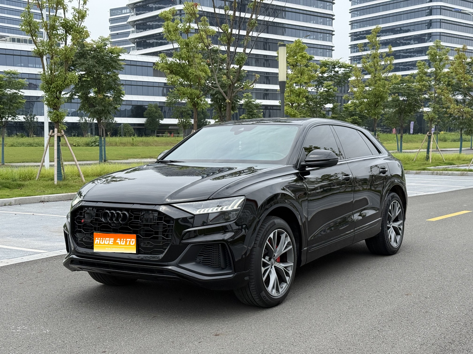 MY2019 Audi Q8 55TFSI Luxury Dynamic Version