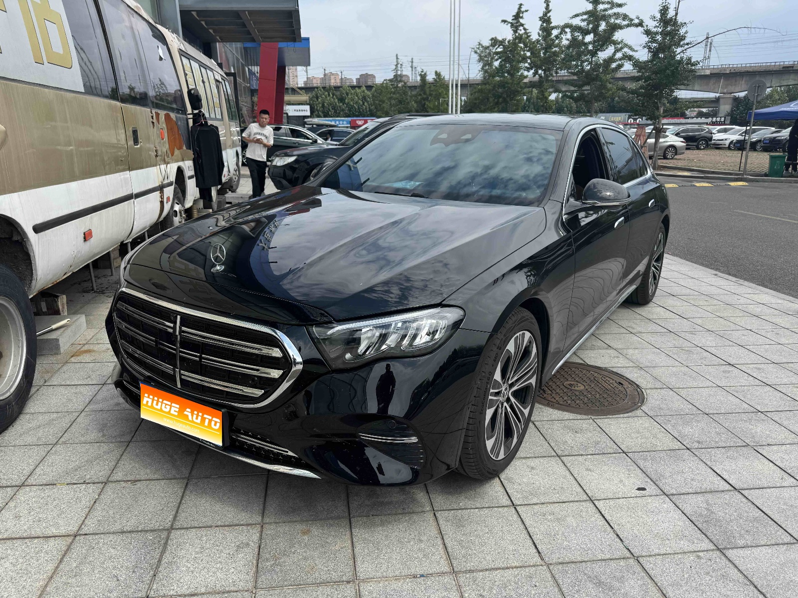 2025款 奔驰E级 改款 E 300 L 豪华型