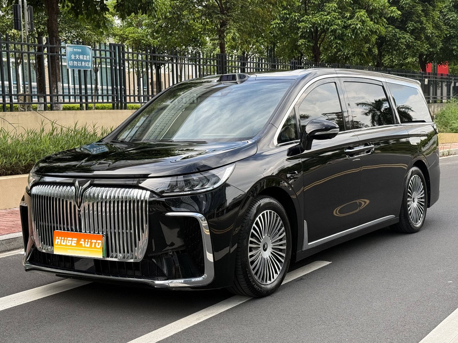 MY2025 VOYAH Dreamer PHEV 4WD Flagship ADS