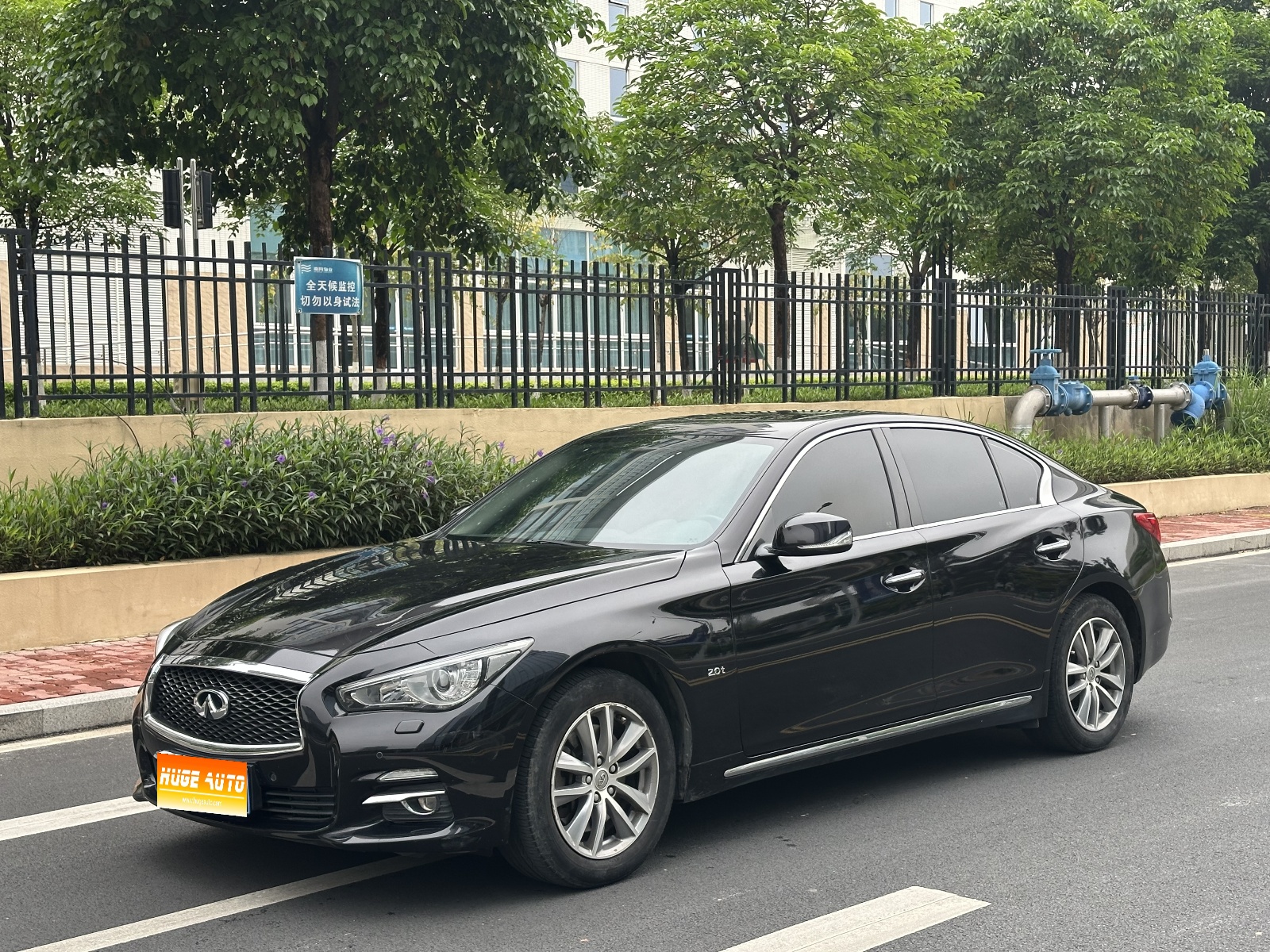 MY2016 Infiniti Q50L 2.0T Joy Version