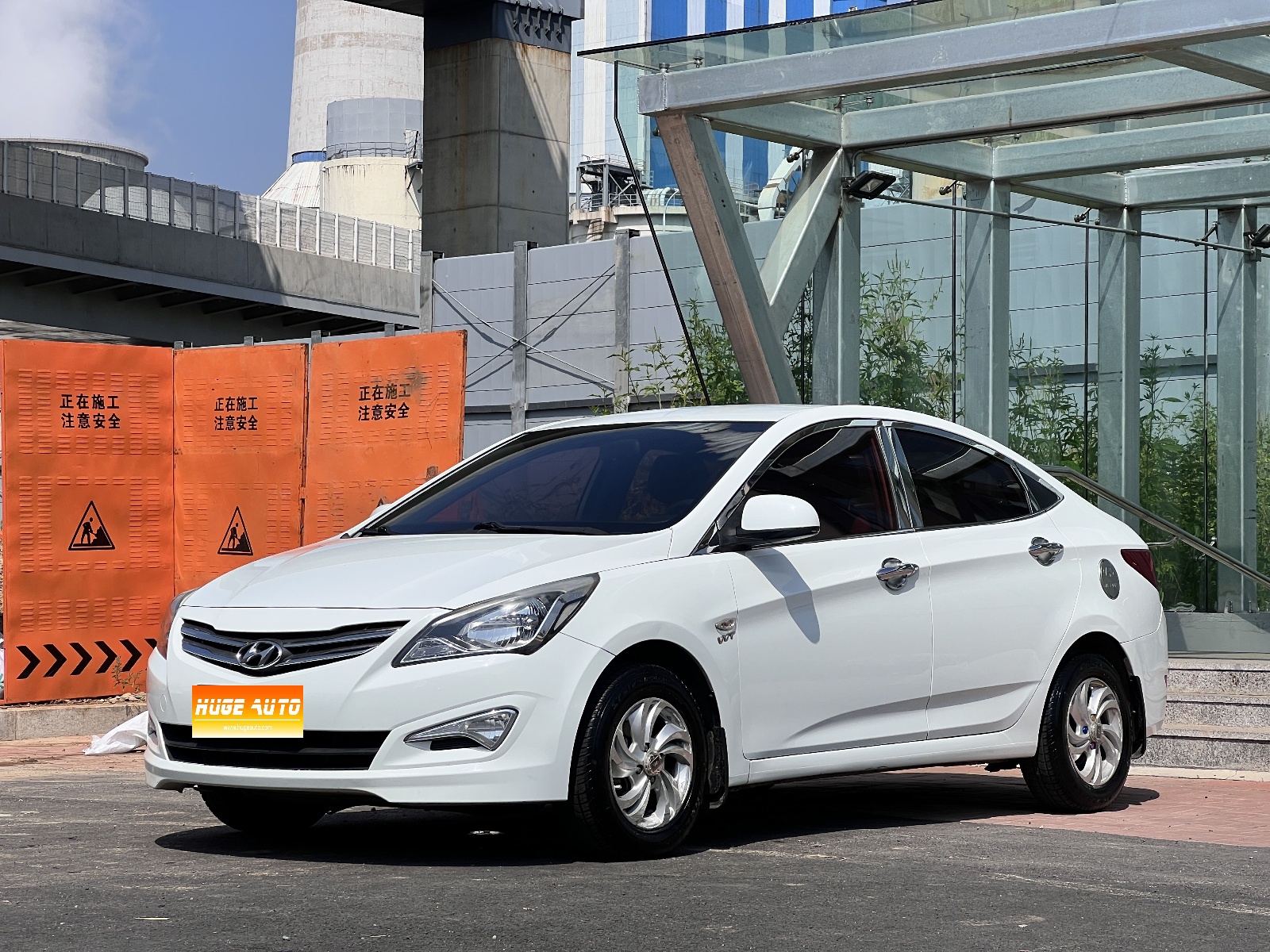 MY2014 Verna 1.4L MT Intelligent GLS