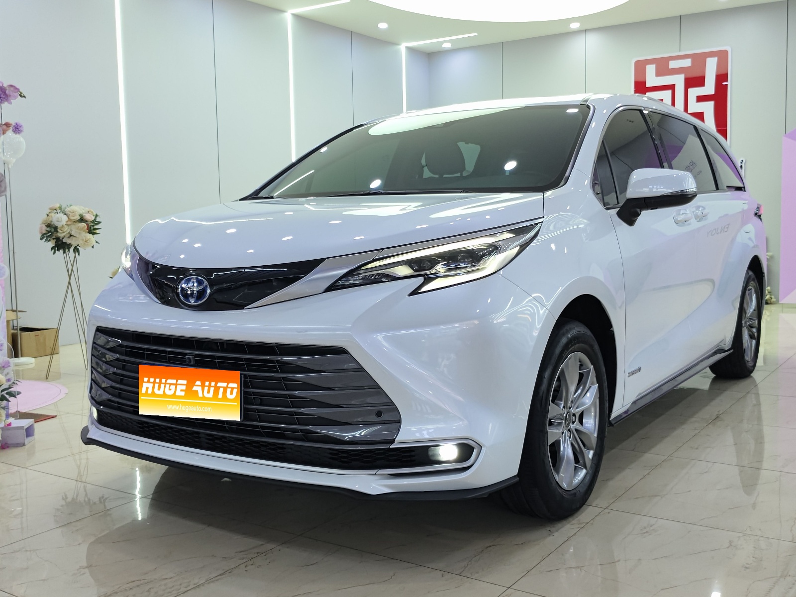 MY2023 SIENNA 2.5L Hybrid  Comfort