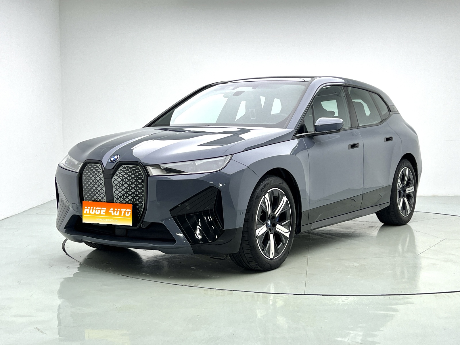 MY2022  BMW  iX xDrive40