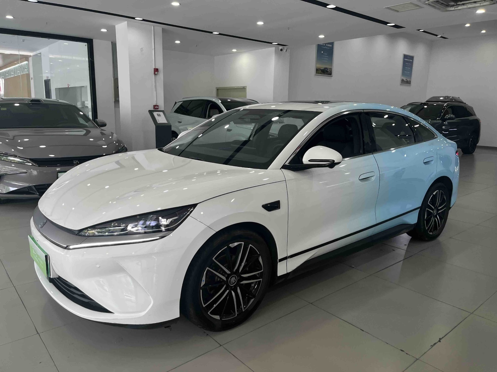 MY2025 Qin L EV 545KM Excellence