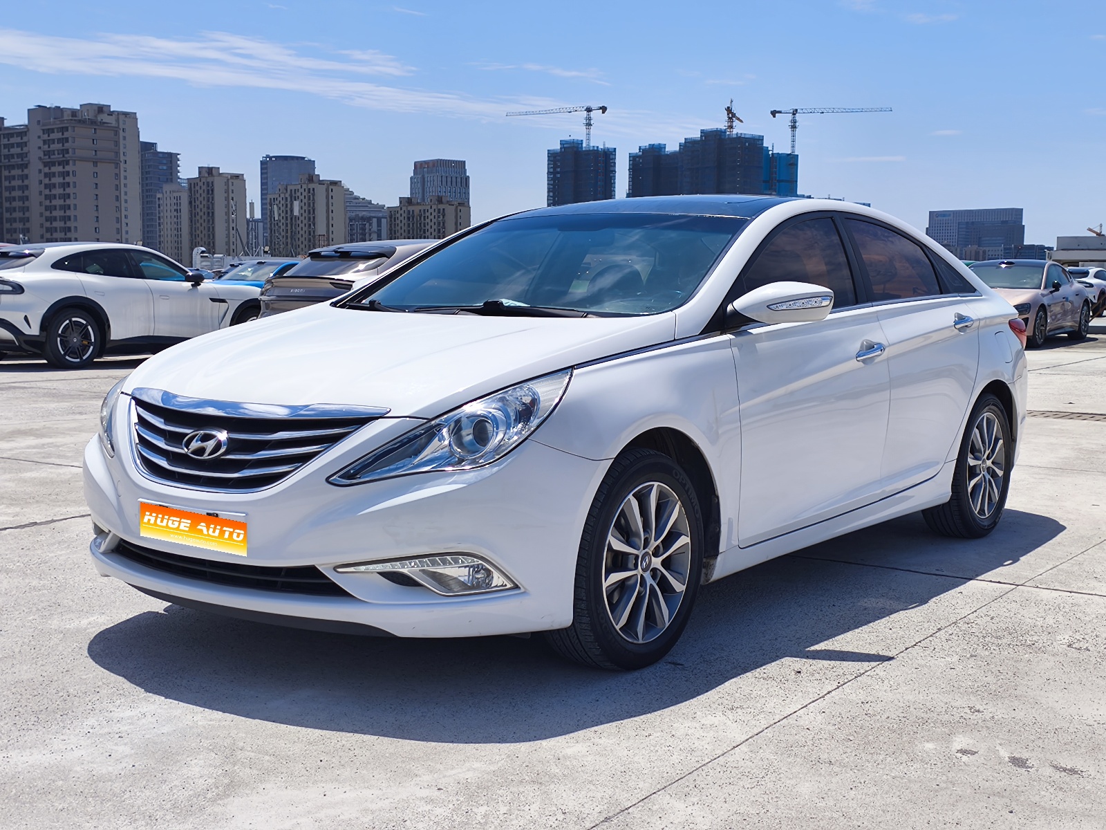 MY2013 Sonata 2.0L AT Distinguished Version 