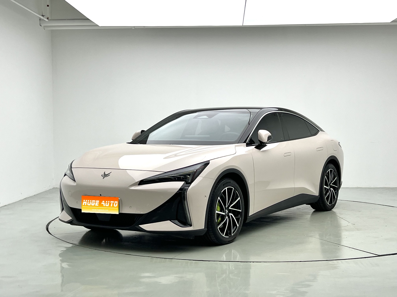 MY2025 ARCFOX αS5 Facelift 560MAX 185kW