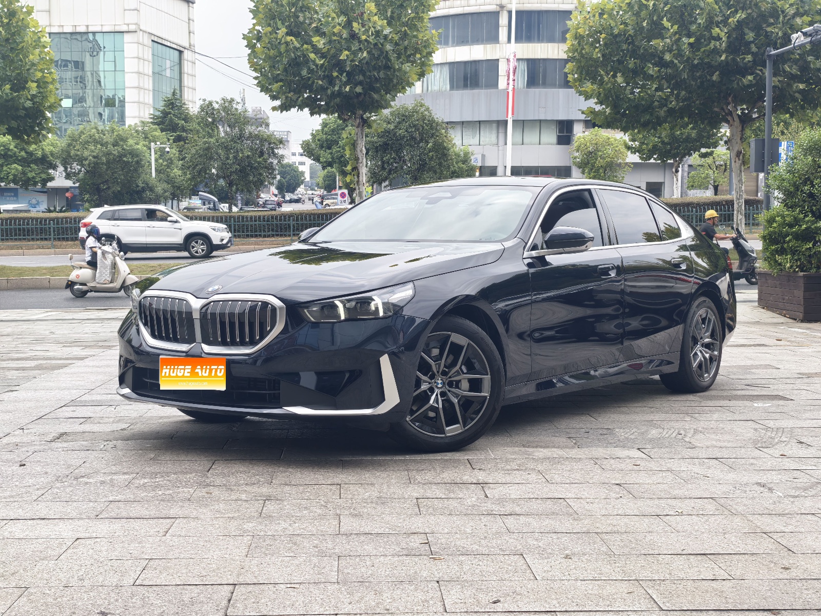 MY2025 BMW 5 Series 530Li Lead Version Luxury Package