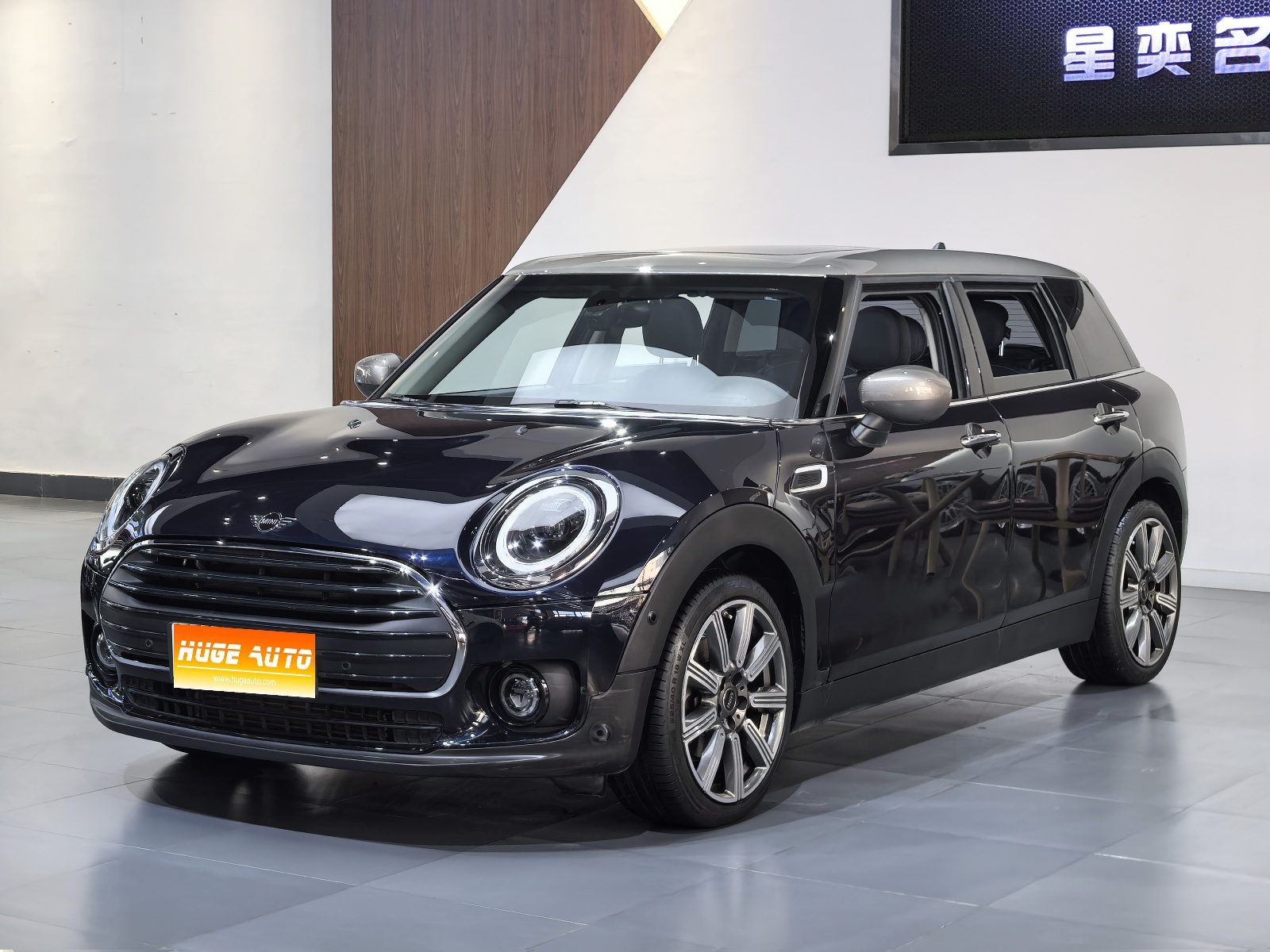 MY2022 MINI CLUBMAN 1.5T COOPER Connoisseur
