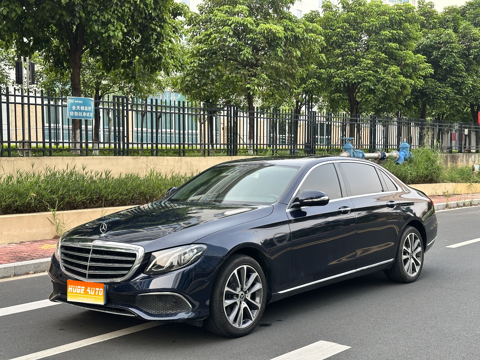 2016款 奔驰E级 E 200 L 运动型