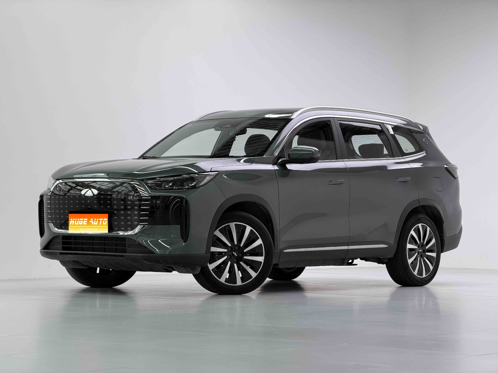 2025款 风云T8 1.5T 130km 尊享版 5座