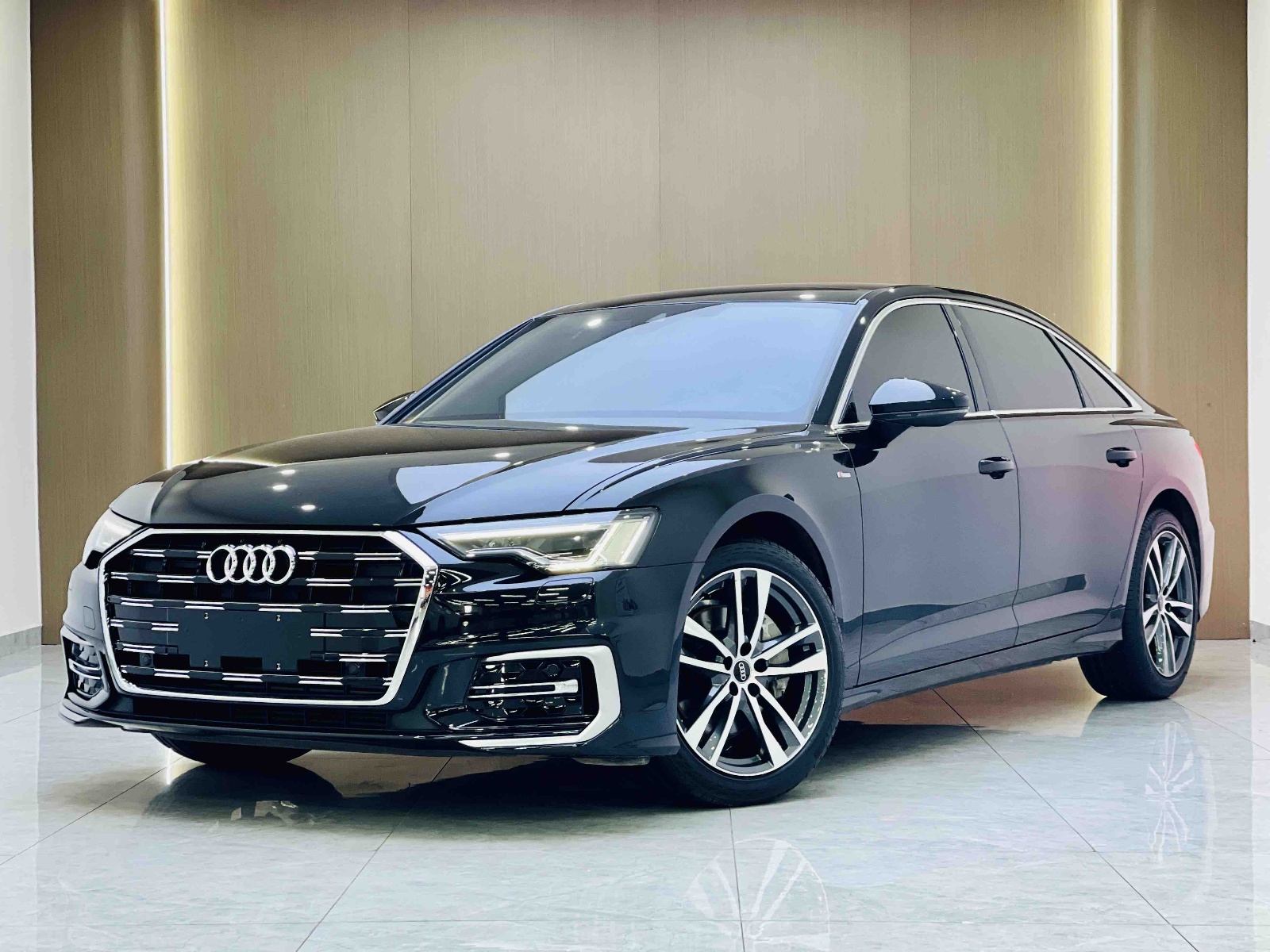 MY2022 Audi A6L 40 TFSI Luxury Dynamic Version