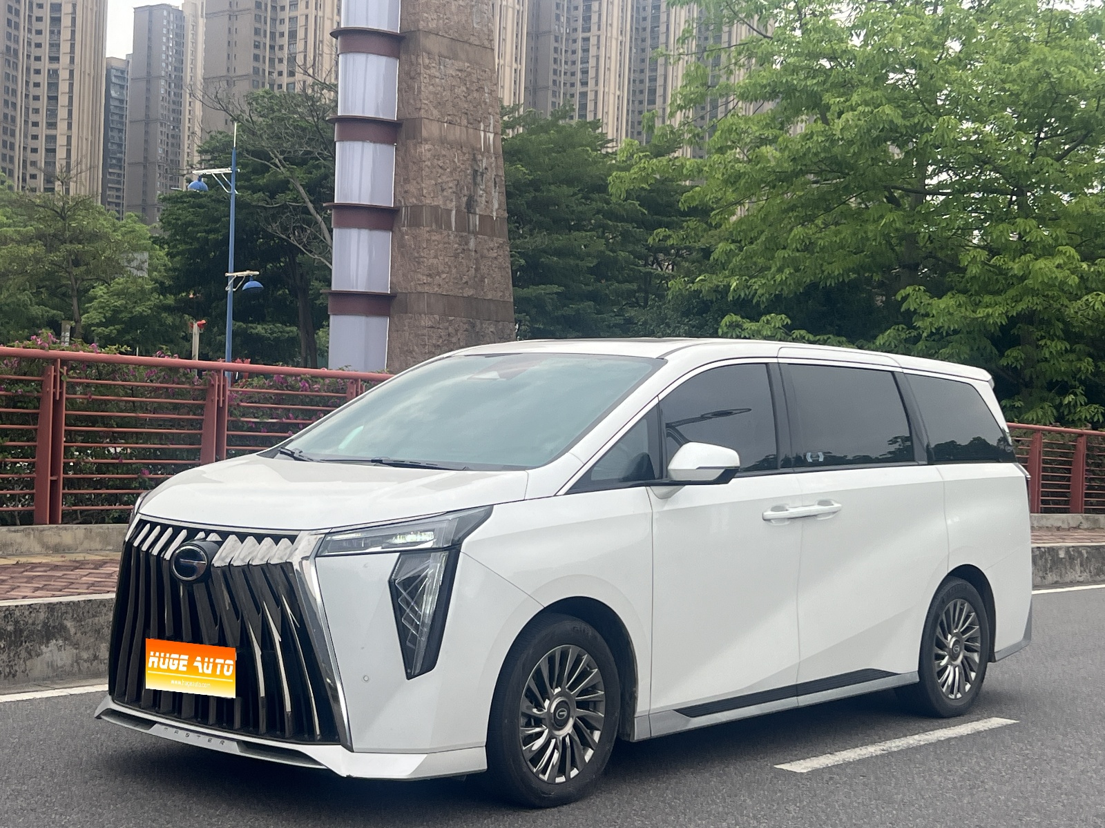 MY2023 Trumpchi M8 Grandmaster Hybrid Distinguished Version