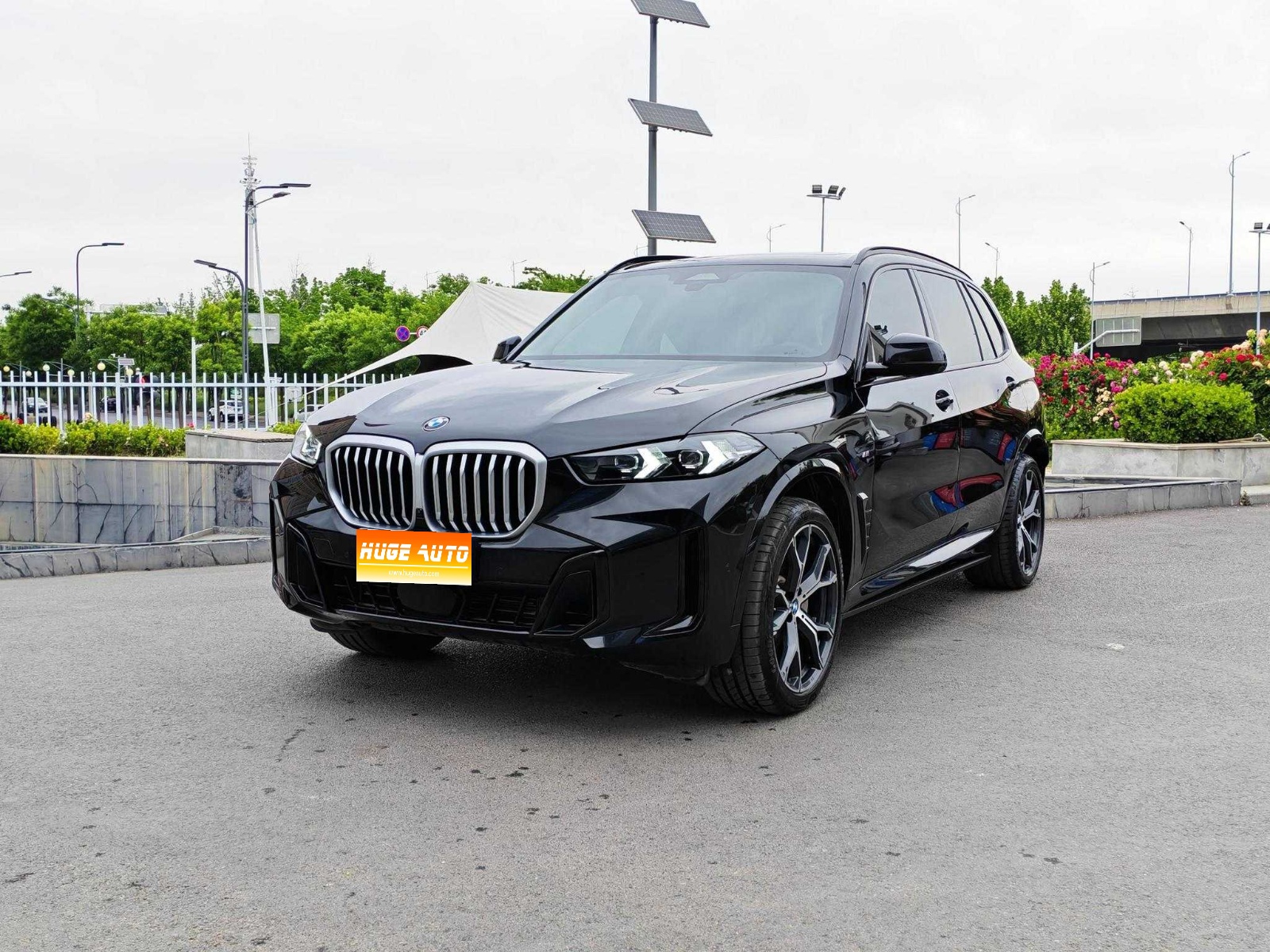 MY2025 BMW X5 xDrive 30Li Exclusive Version M Sport Night Kit
