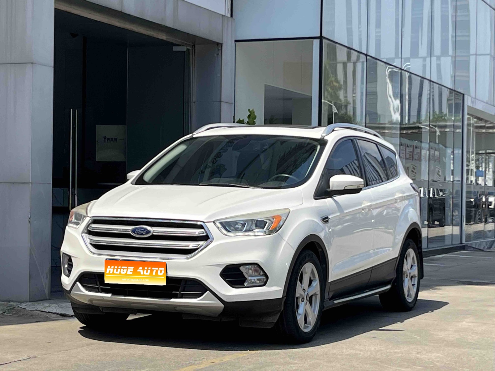 MY2017 Kuga EcoBoost 180 2WD Jump Version