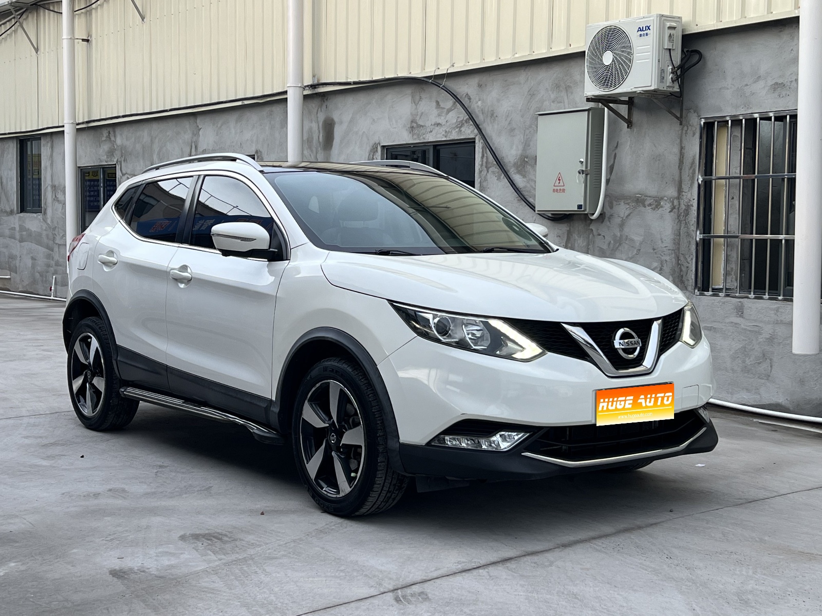 MY2016 Qashqai 2.0L CVT Luxury Version 