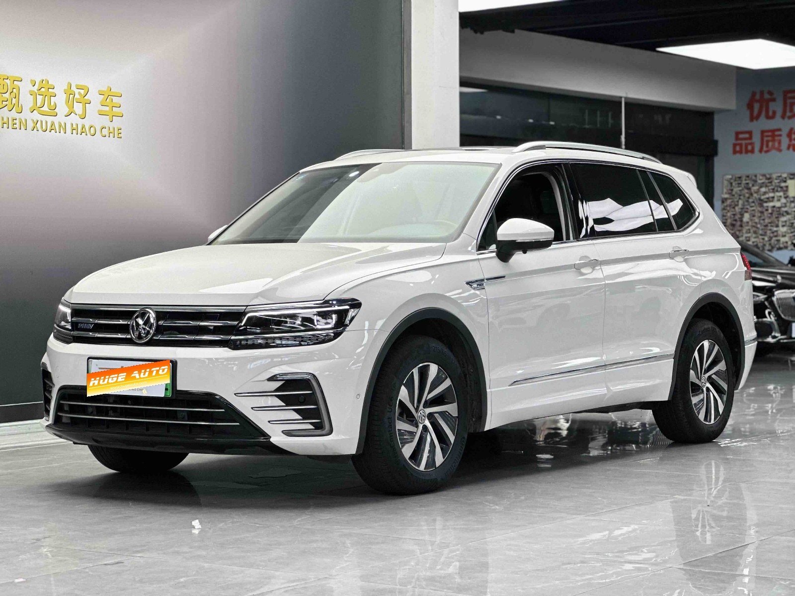 MY2020 Tiguan L PHEV 430 Flagship