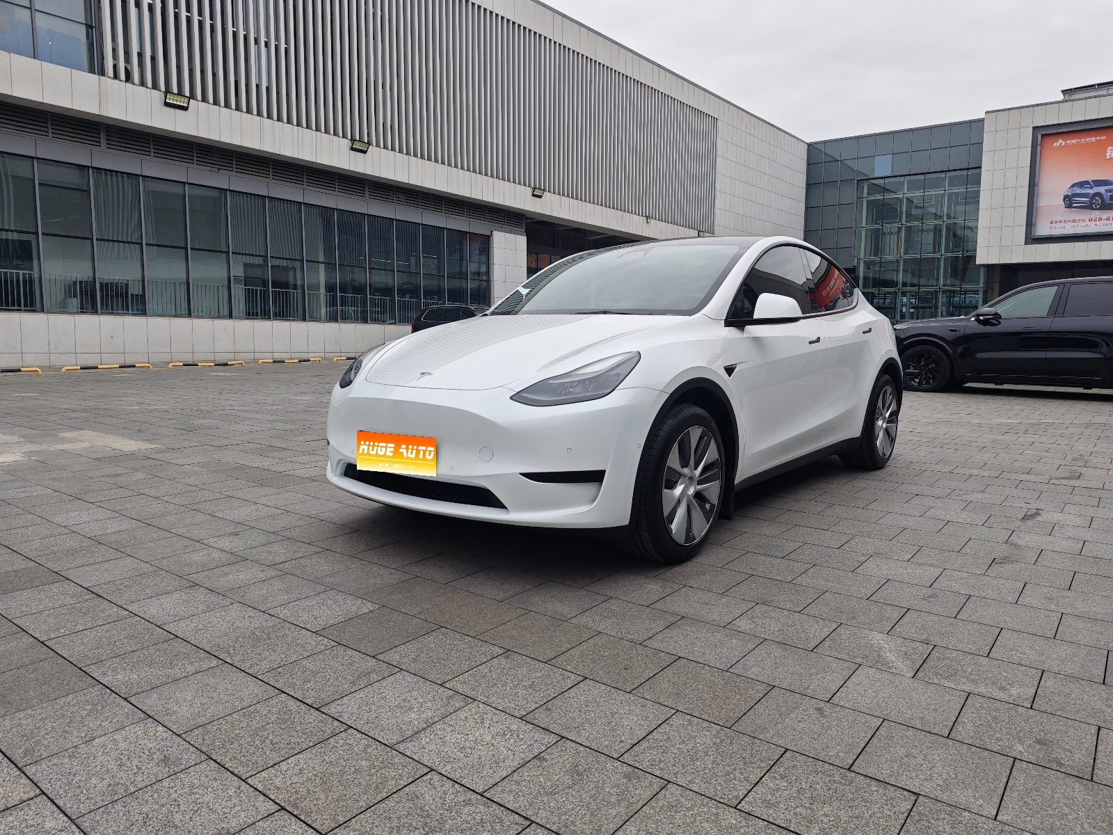 2022款 Model Y 后轮驱动版