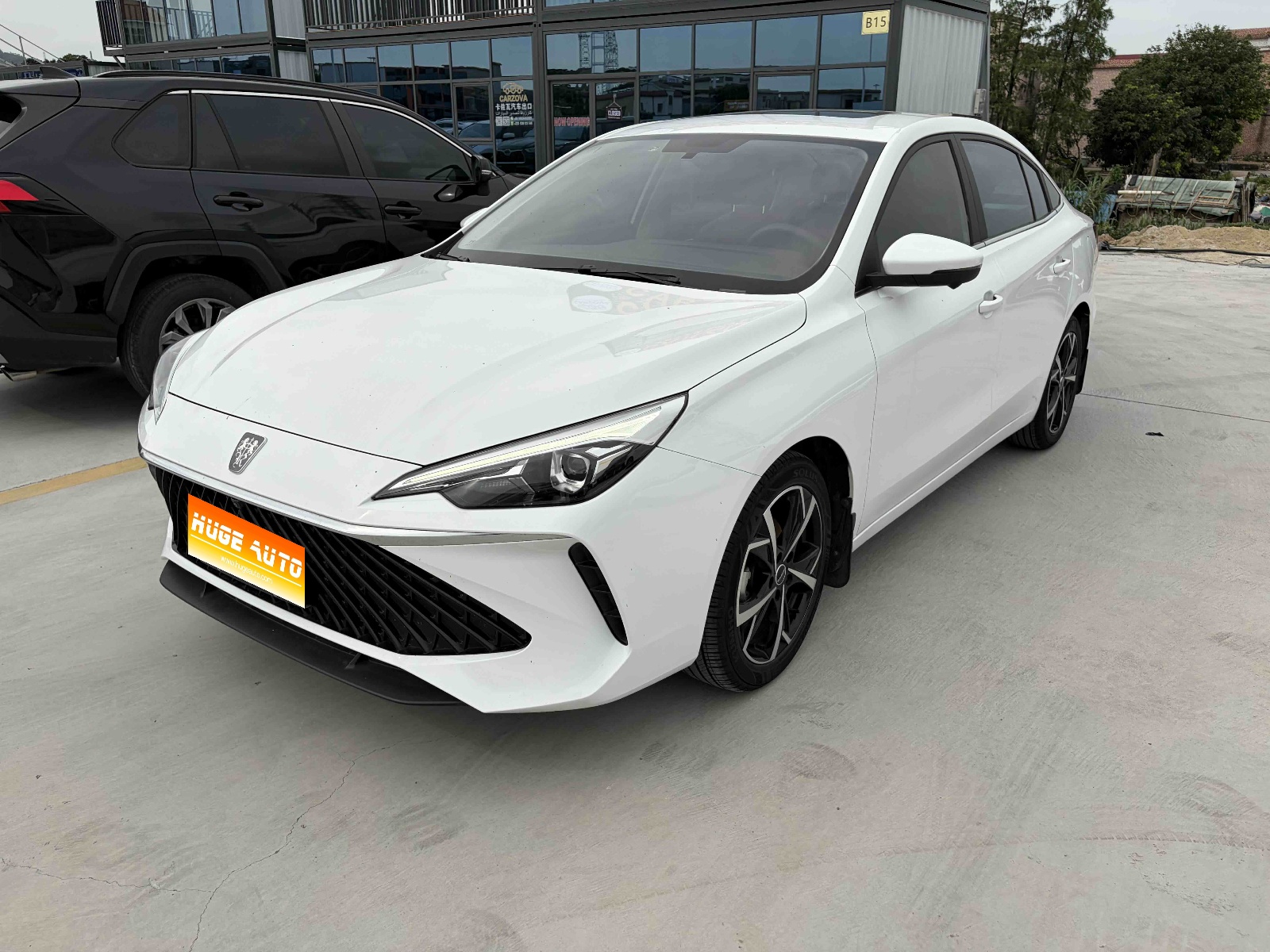 MY2023 ROEWE i5 1.5L CVT Glory Verion
