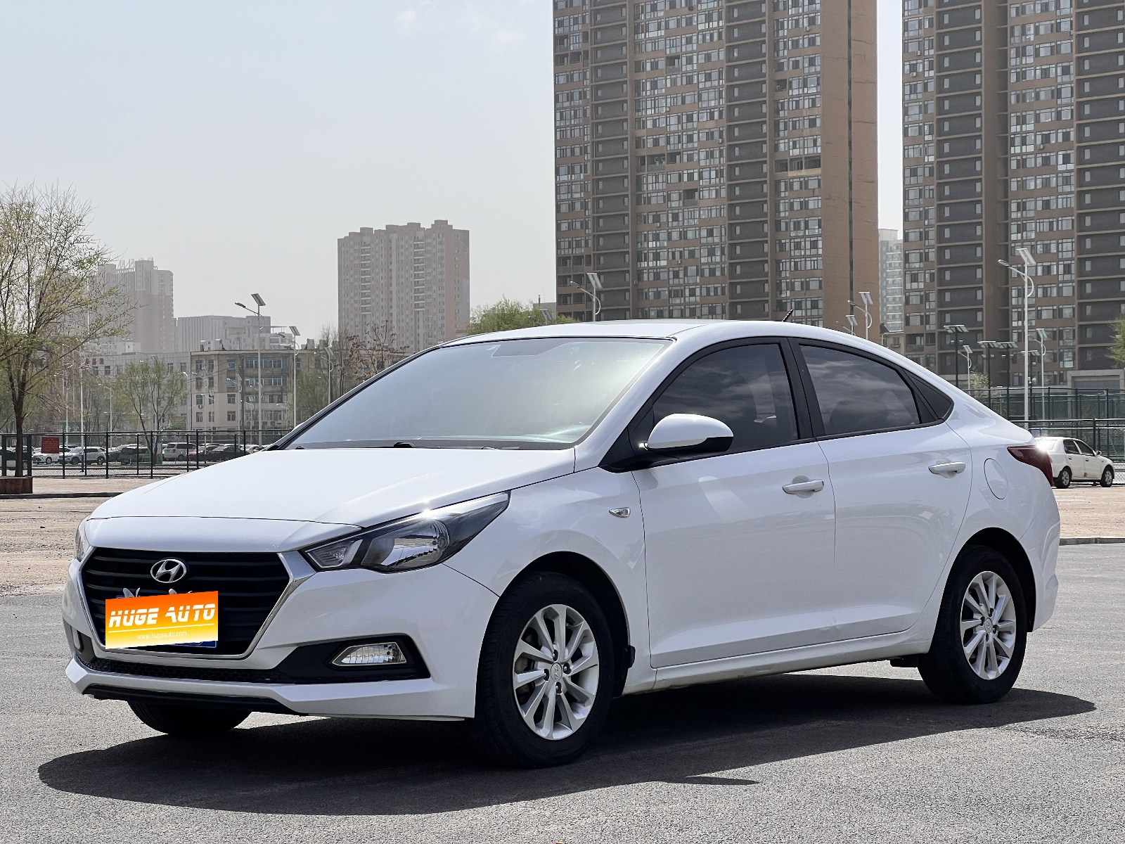 MY2016 Verna 1.4L MT Cool Version GLS
