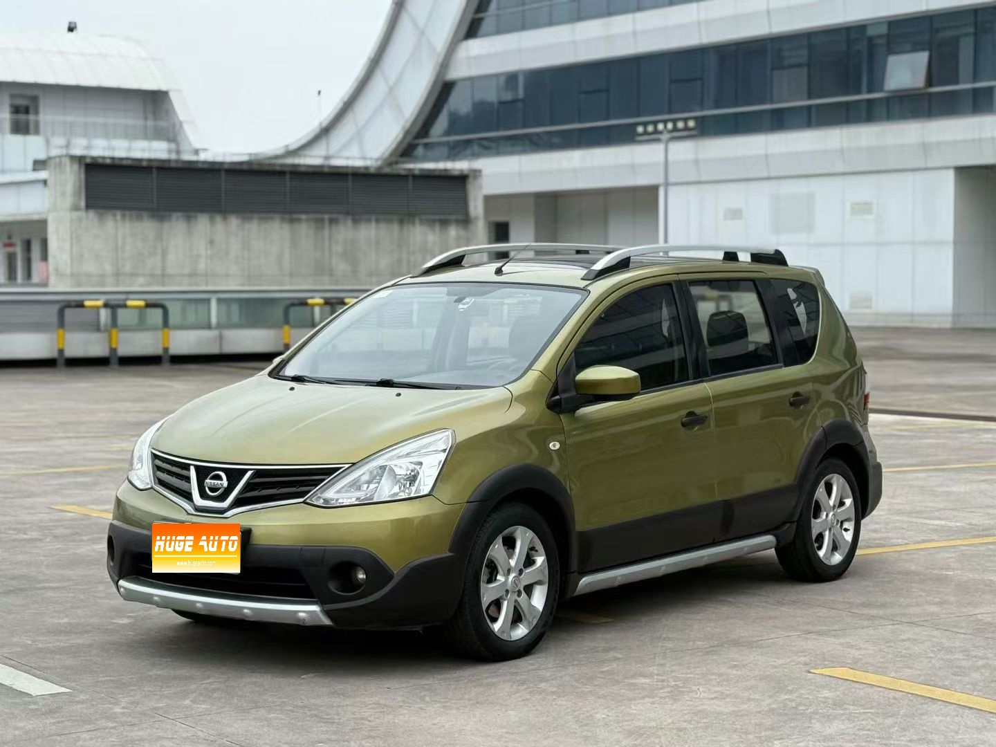 MY2015 Livna 1.6XL CVT Luxury Version 