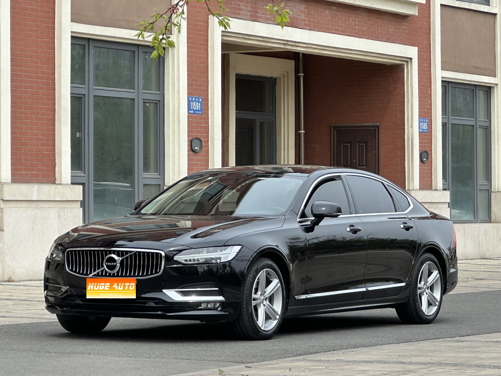 MY2019 Volvo S90 T5 Zhiyi