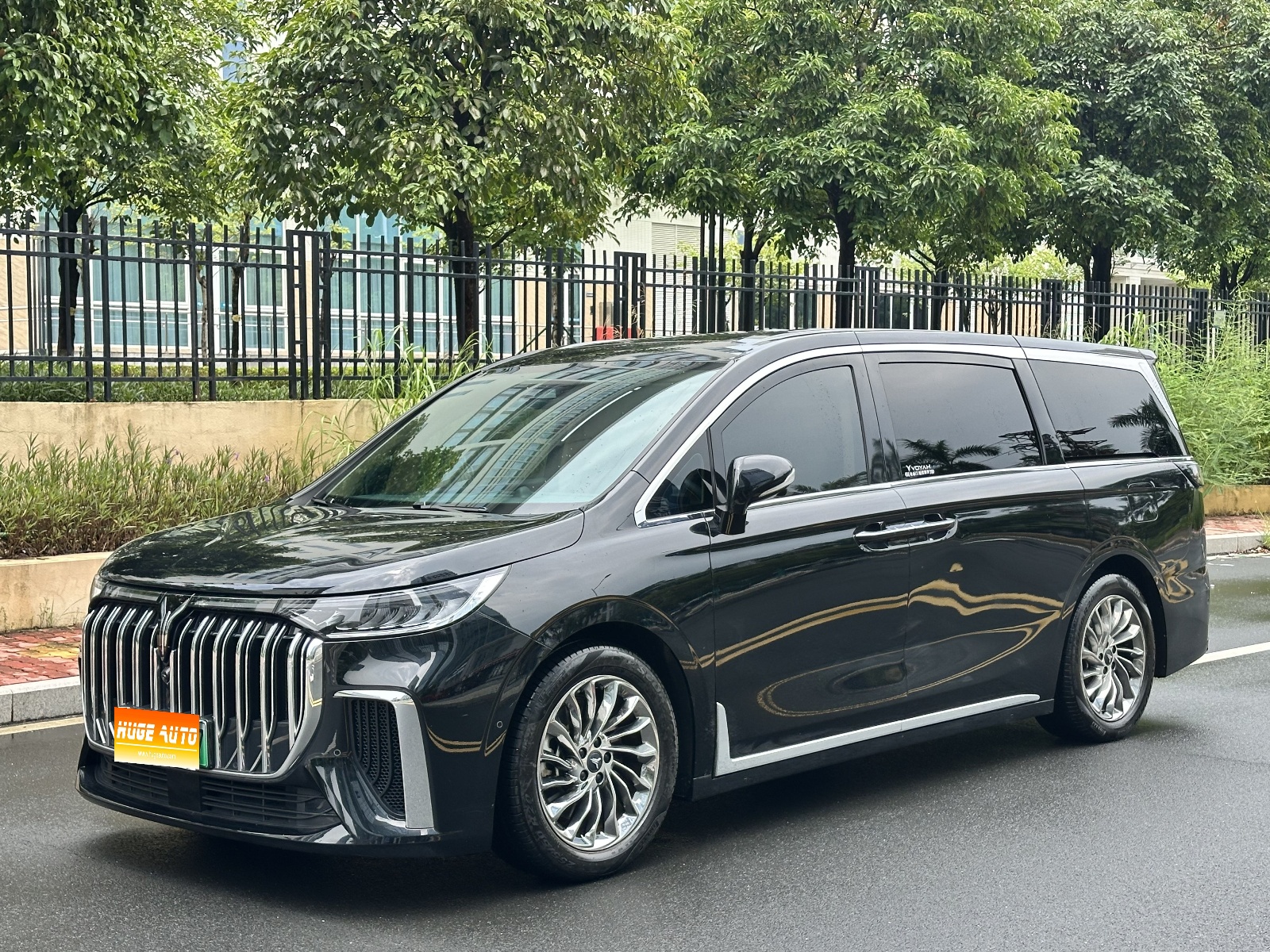 MY2024 VOYAH Dreamer PHEV Ultra-Long Range Flagship