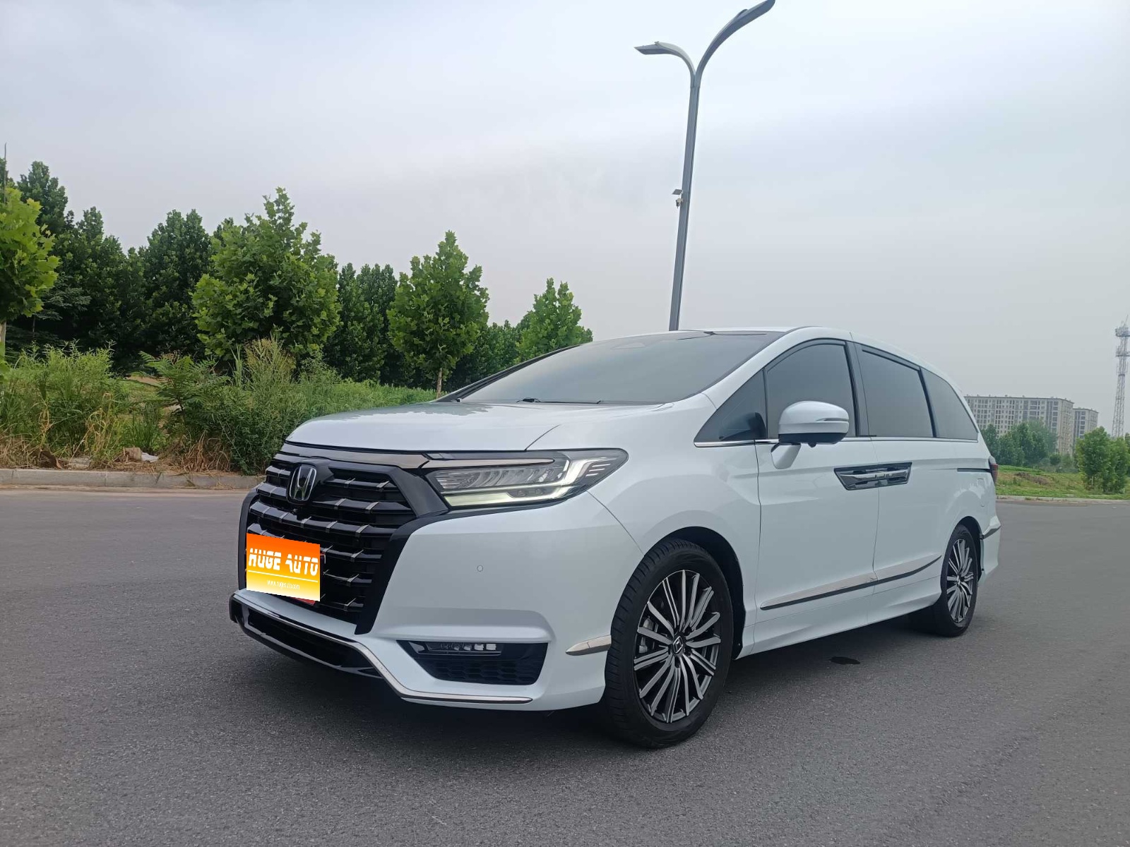 MY2024 ELYSION 2.0L e:HEV Luxury Version