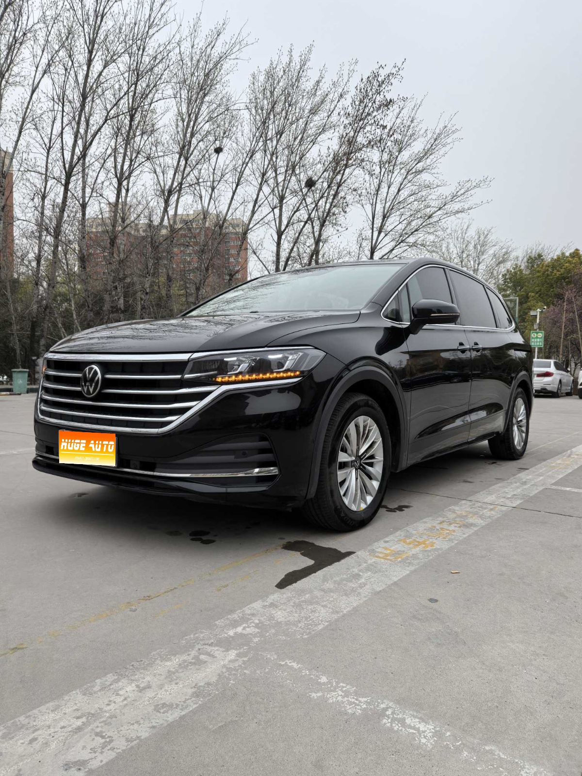 MY2024 Viloran 330TSI Commercial Version