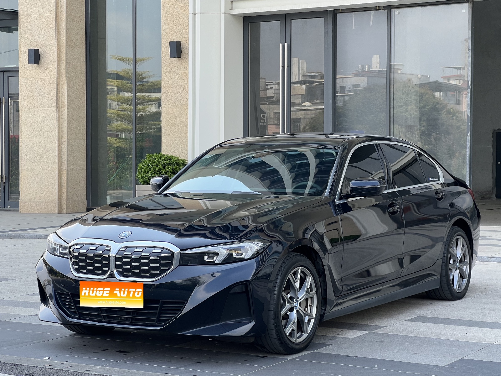 MY2024  BMW  i3 eDrive 35 L