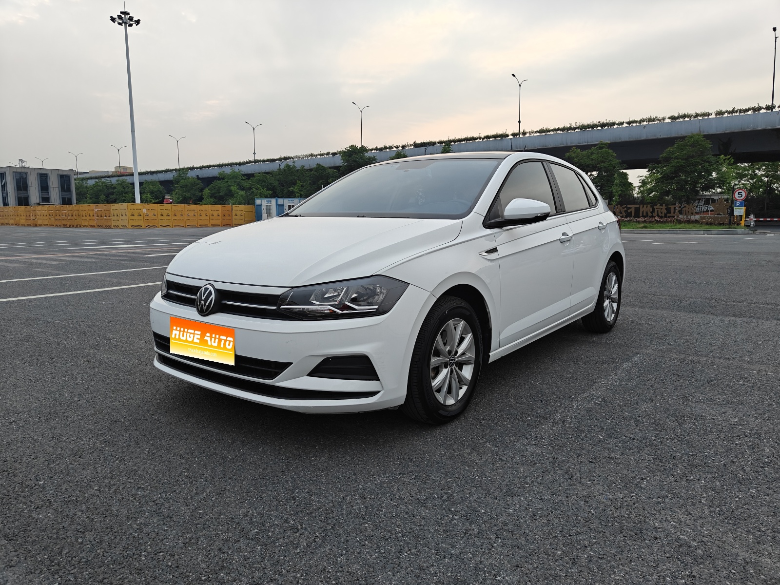 MY2023 POLO Plus 1.5L AT Colorful Technique Version