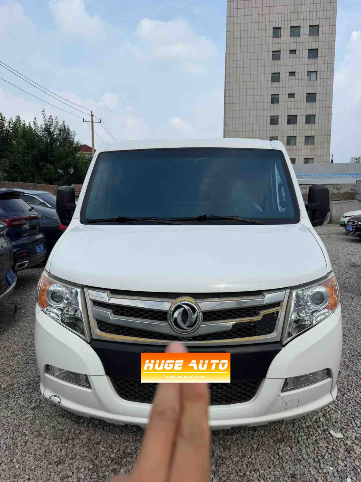 MY2020 Yufeng 2.3T Economical Version Cargo Van Long Wheel Base Middle Roof 5-9-Seat WP2.3