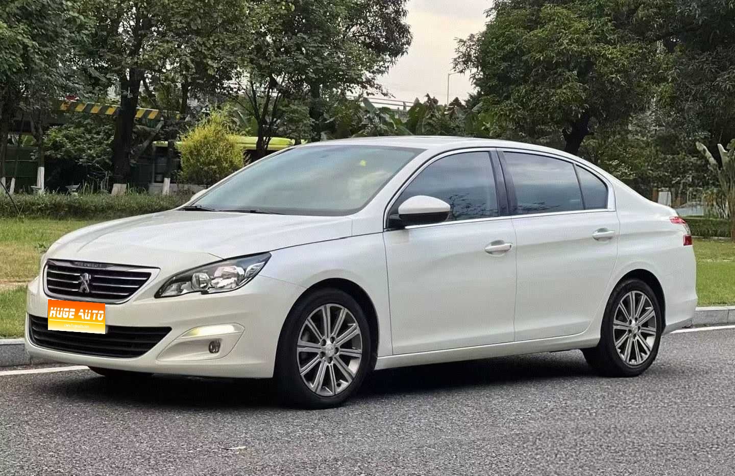 MY2015 Peugeot 408 1.2T AT Luxury Version 