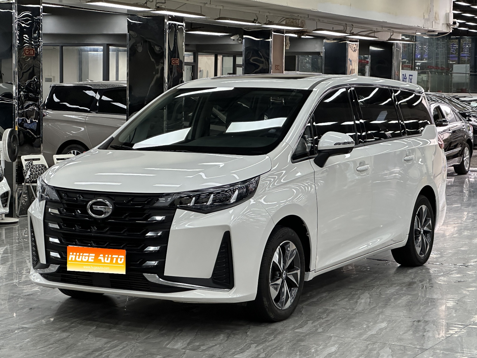 MY2021 Trumpchi M6 PRO 270T DCT Exclusive