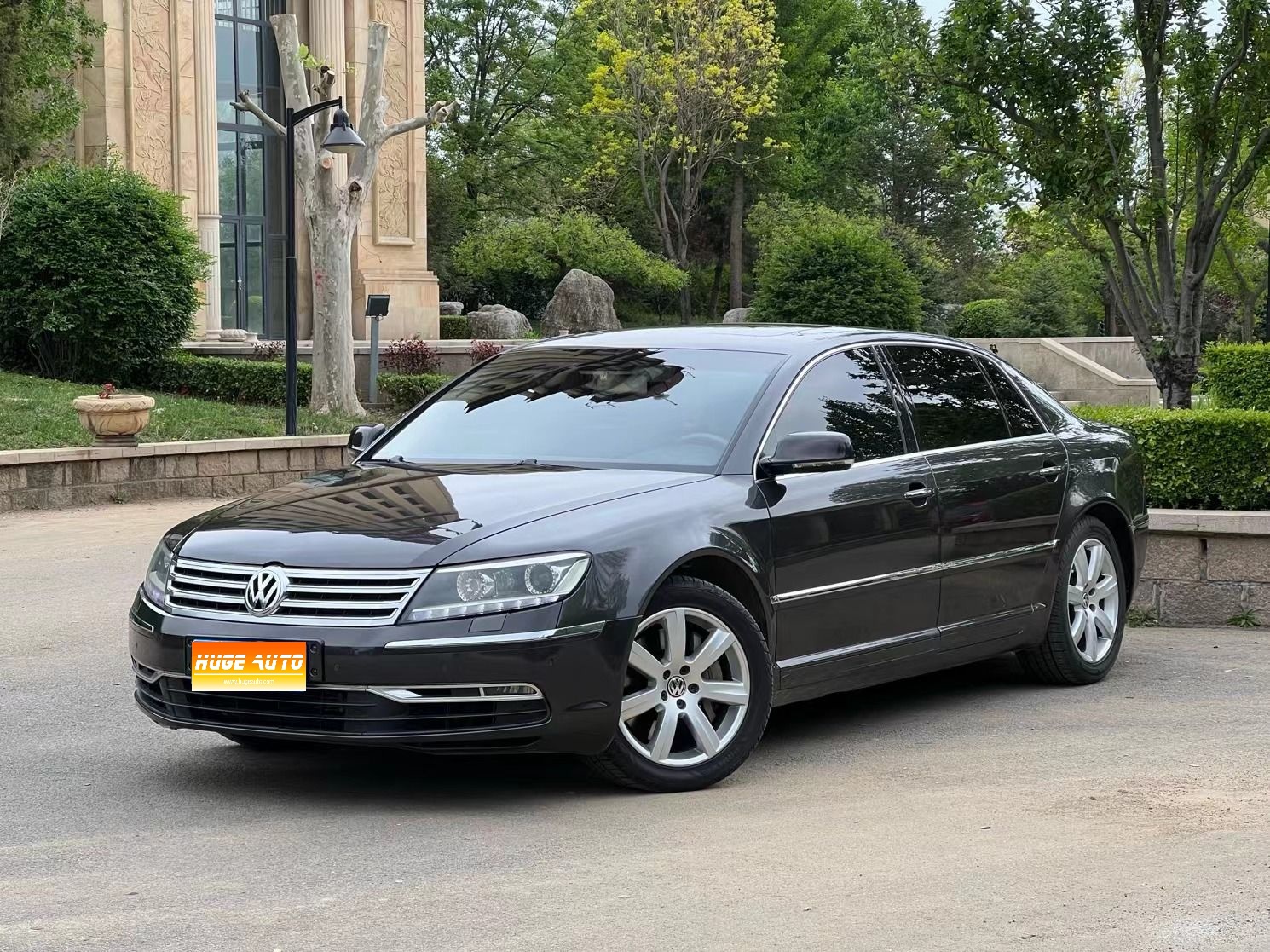 MY2011 Phaeton 3.6L V6 5 seaters Extended Comfort 
