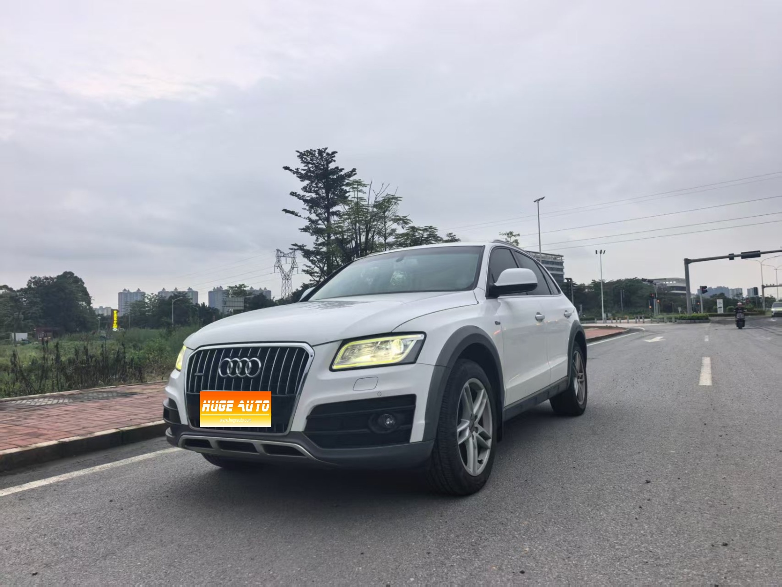 MY2017 Audi Q5 Plus 40 TFSI Technique Version