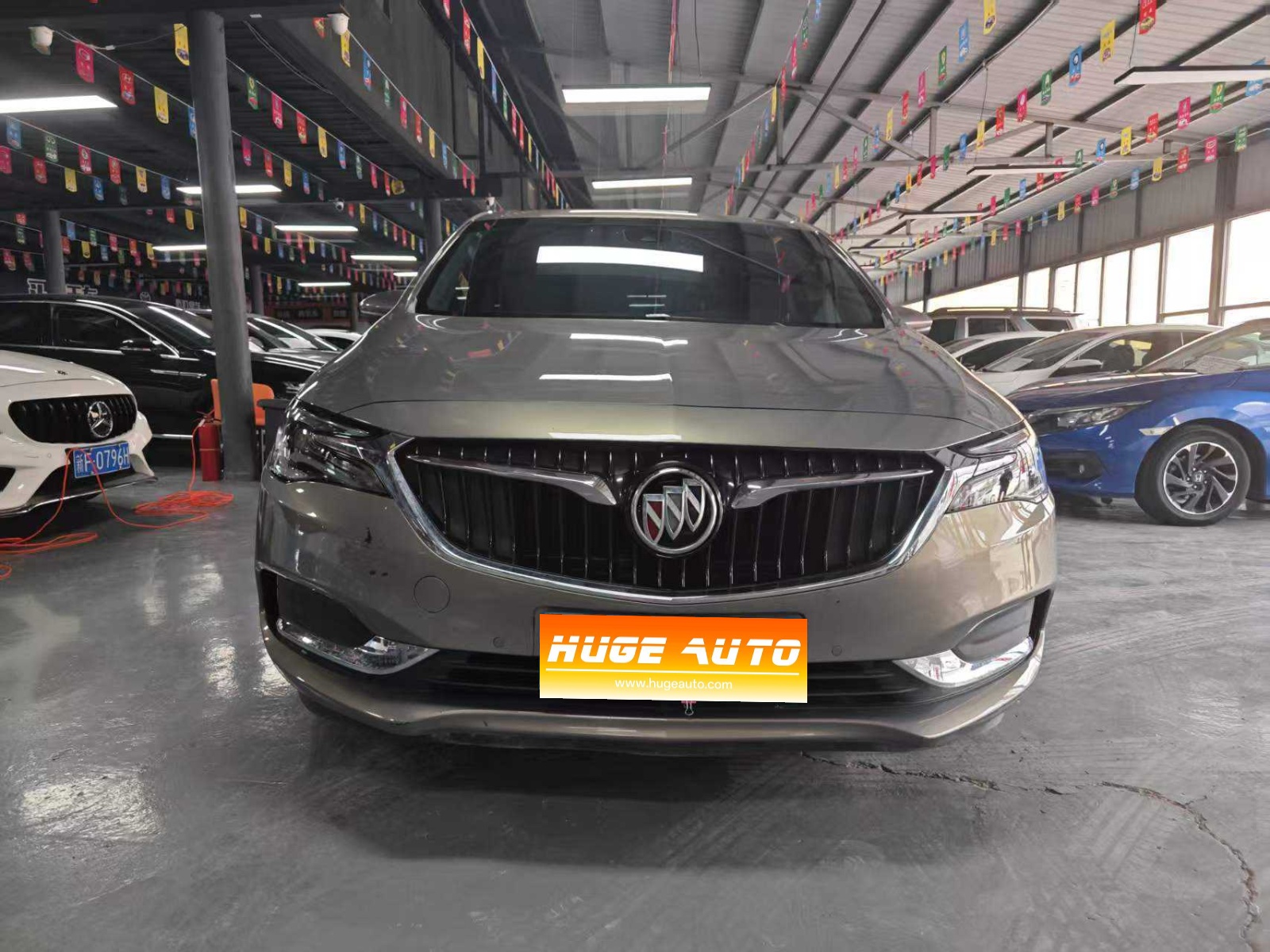 MY2018 Buick GL6 18T 6-Seat Noble Version 