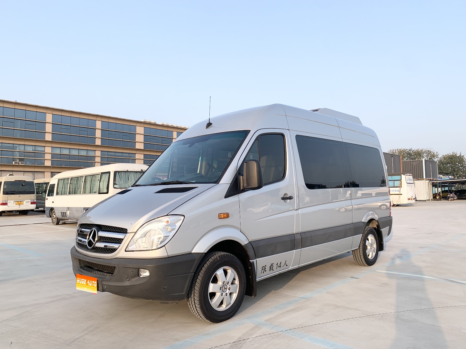 MY2016 Sprinter 2.1T Fancy Tour Mid-wheel Base