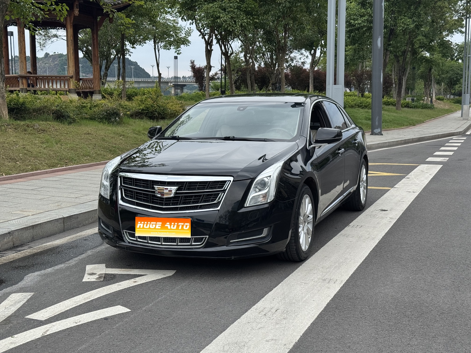 MY2014  Cadillac XTS 28T  Confort