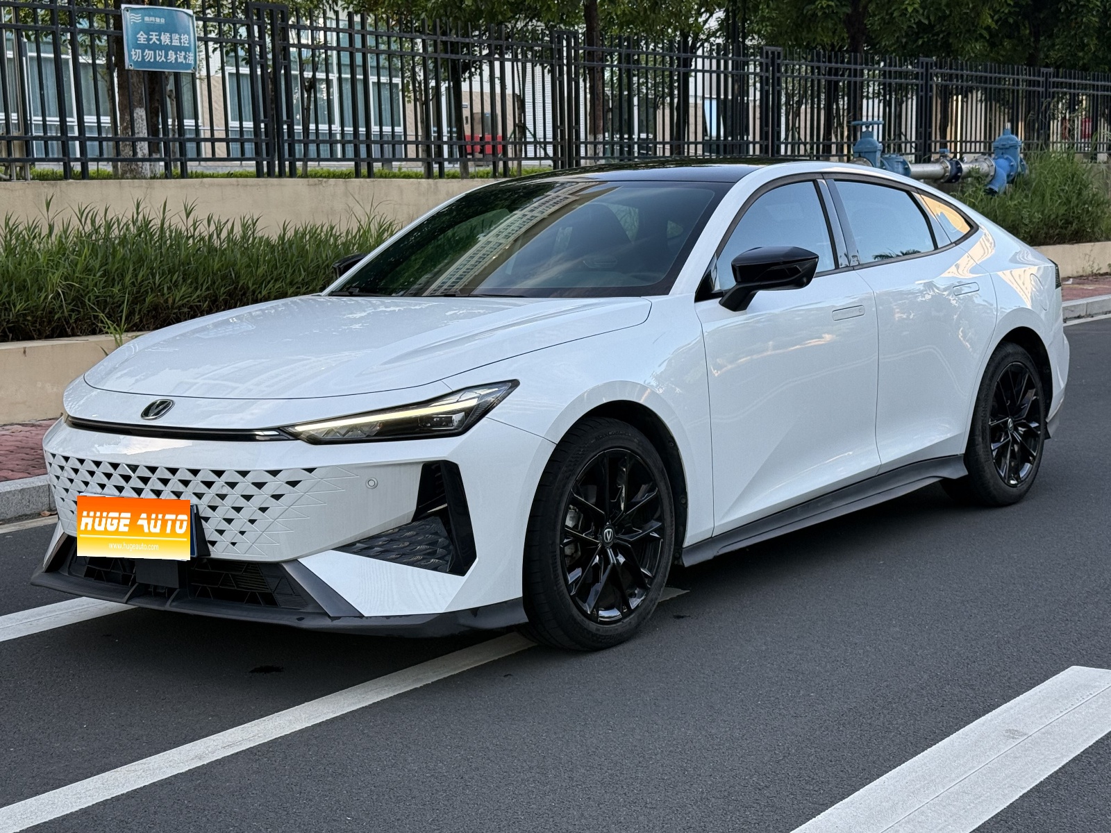 MY2024 Changan UNI-V 1.5T Distinguished Version