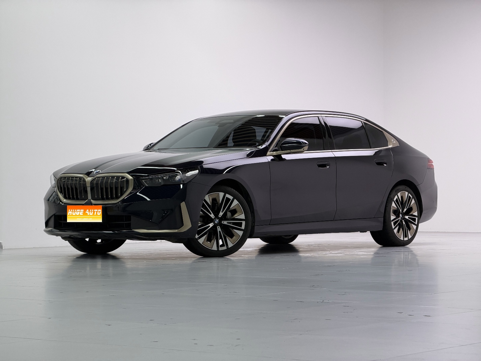 MY2024 BMW 5 Series 530Li Exclusive Version Luxury Package