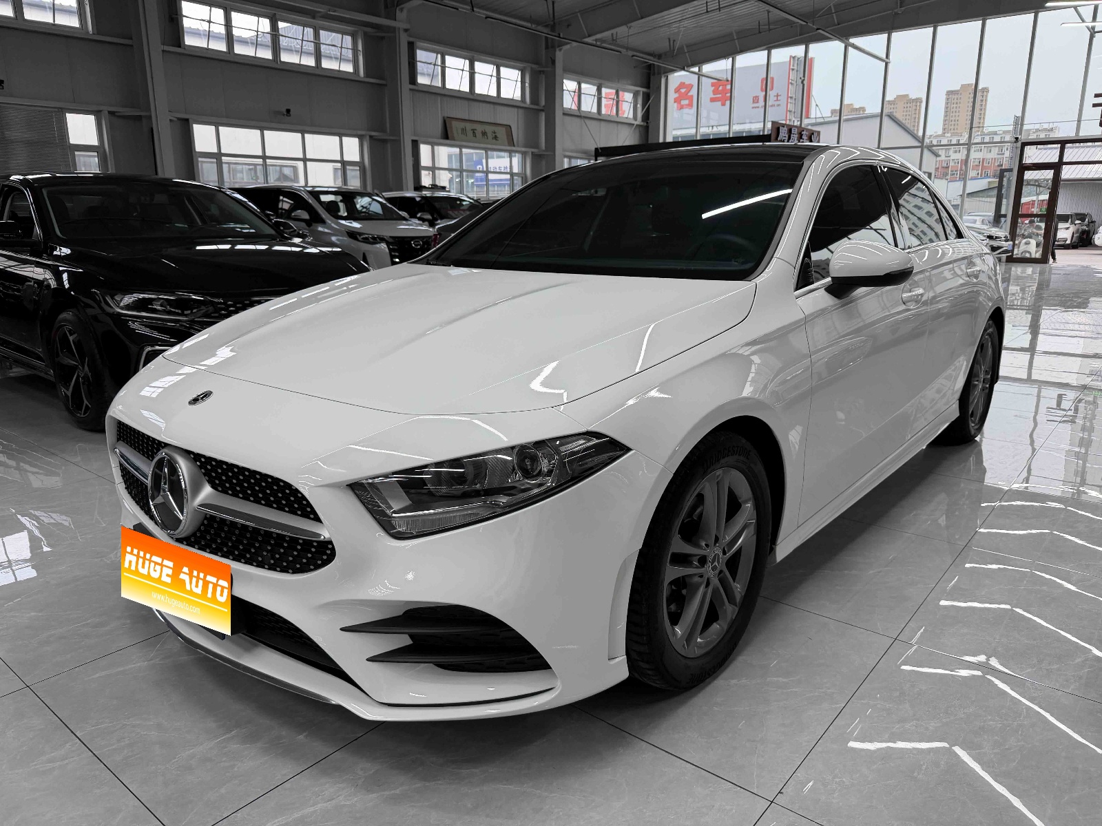 2022款 奔驰A级 A 180 L 运动轿车