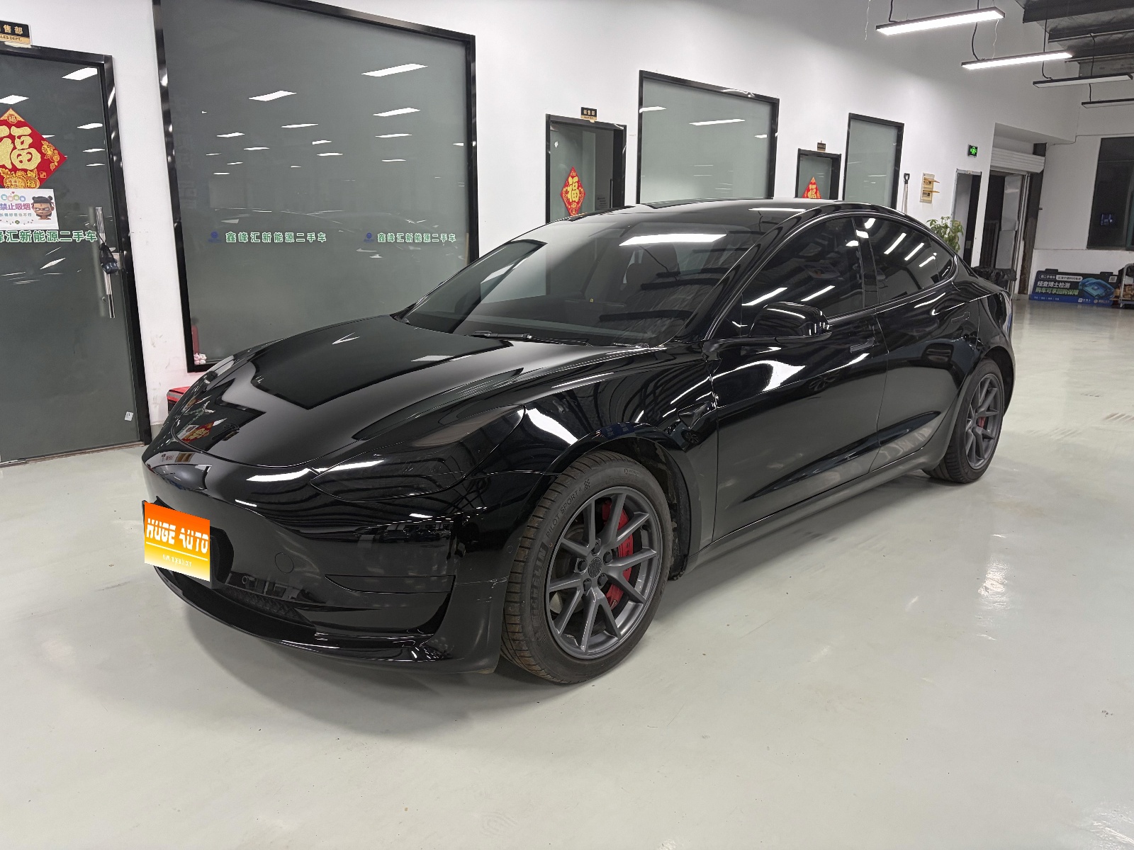 2021款 Model 3 标准续航后驱升级版 3D6