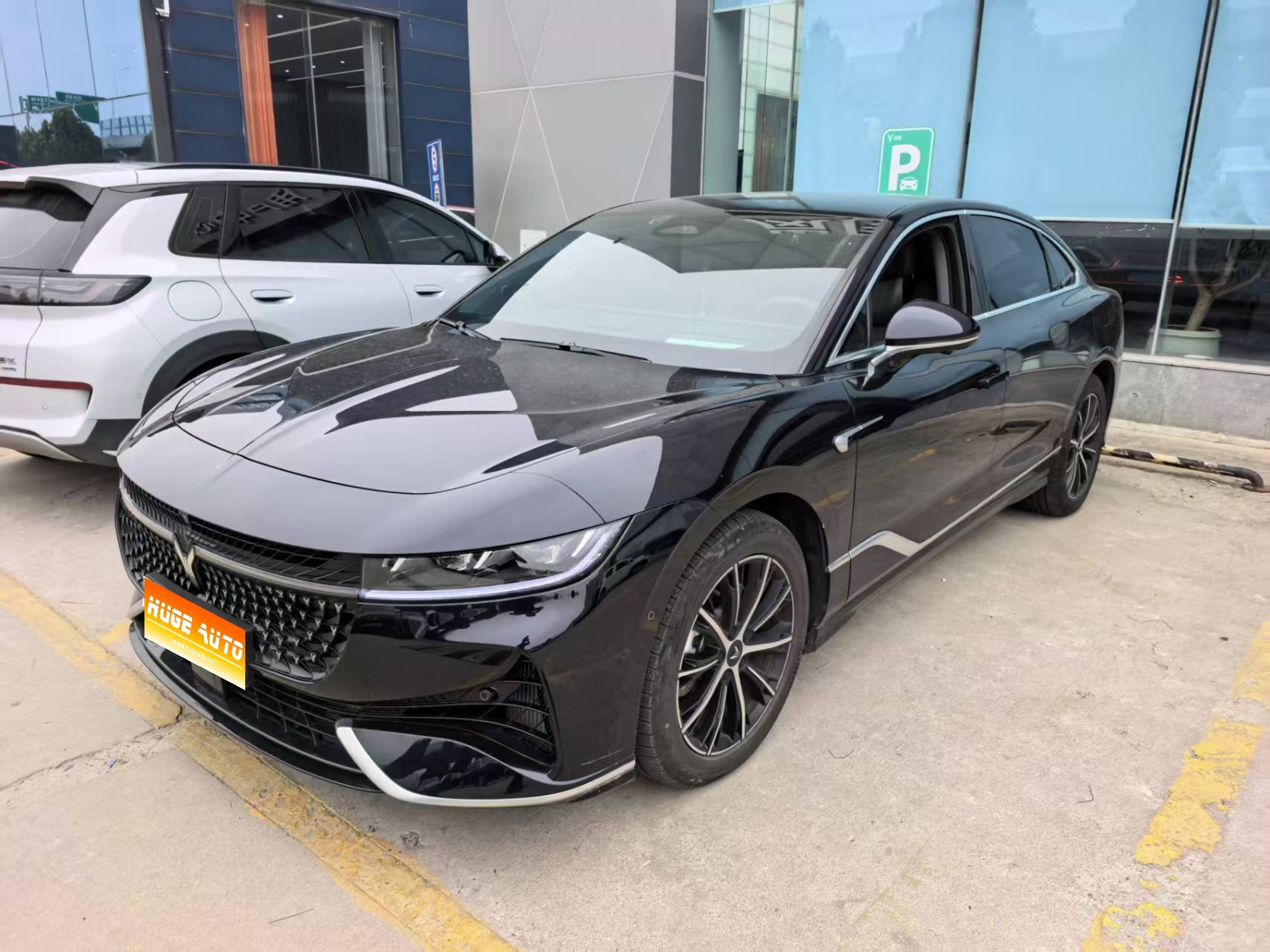 MY2024 VOYAH PASSION PHEV 4WD Ultra-Long Range Executive